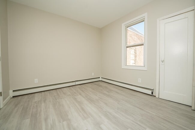 Photo - 104 Cambridge Ave Unit 2