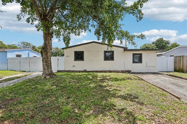 Building Photo - 1421 N 68th Terrace