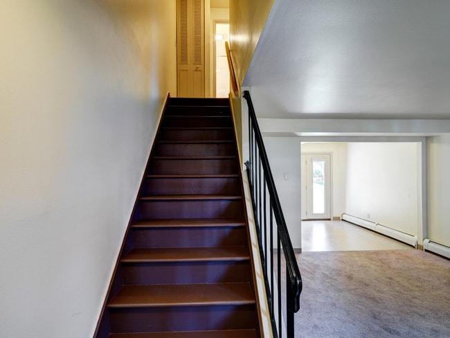 Photo - Colonial Estates