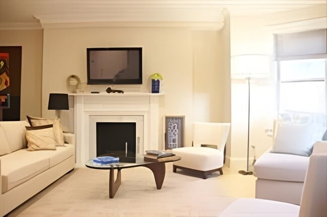 Building Photo - 69 Saint Botolph St Unit 6