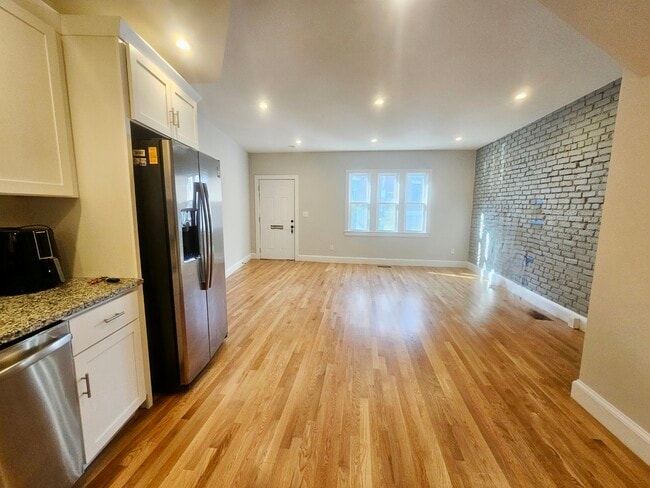 Photo - 131 Sutherland Rd