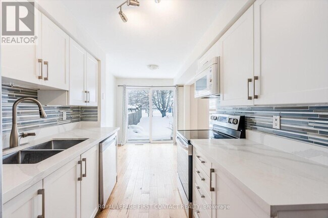 Photo - 269 Dunsmore Ln