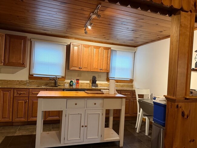 Photo - 28 Quisset Rd