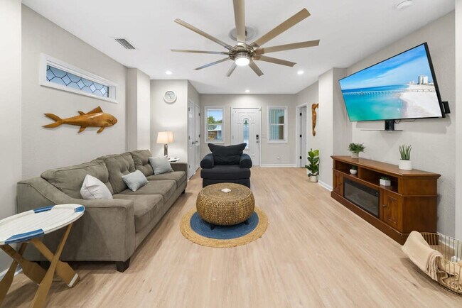 Building Photo - 501 Dolphin St Unit SI ID1511626P