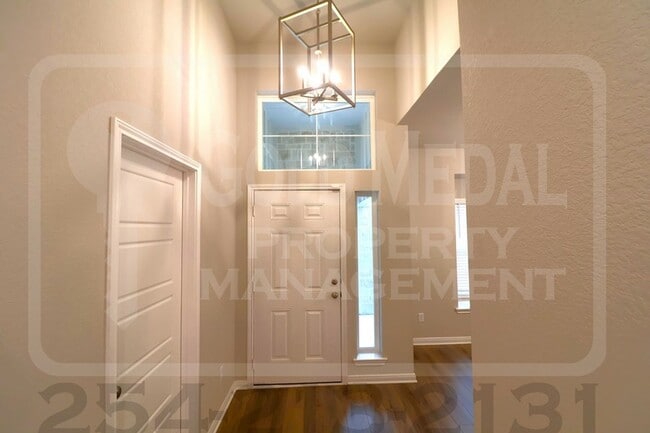 Photo - 1810 Horatio St