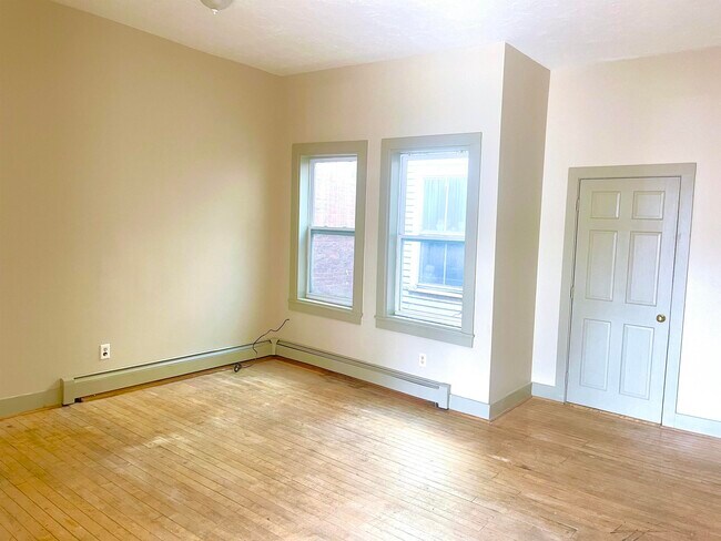 Photo - 408 Central St Unit 6