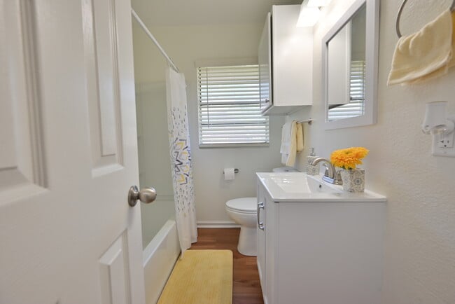 Photo - Wynnewood Gardens