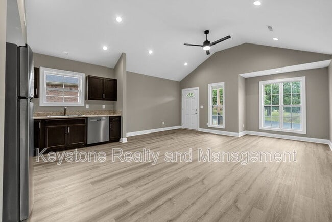 Photo - 115 A Holley Dr