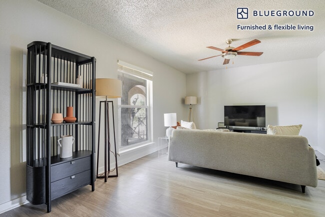 Photo - 1230 E 38th 1/2 St Unidad FL2-ID307