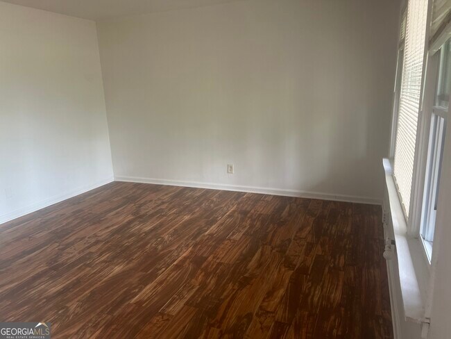 Photo - 1397 Peachcrest Rd