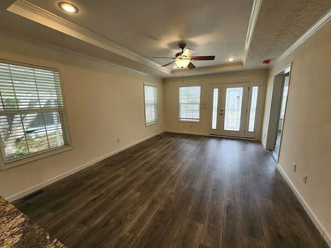 Photo - 172 Eland Dr