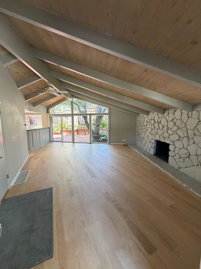 Photo - Charming Residence in Belmont