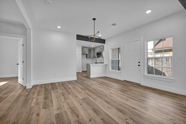 Photo - 224 Everton St