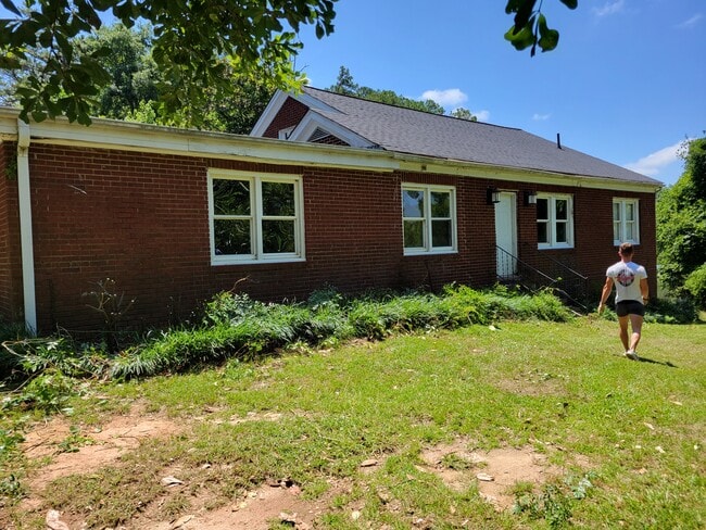 Photo - 202 Clemson St