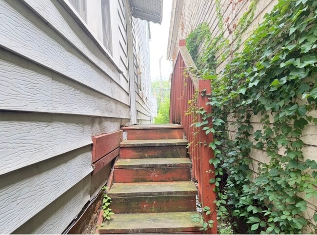 Photo - 8353 S Brandon Ave