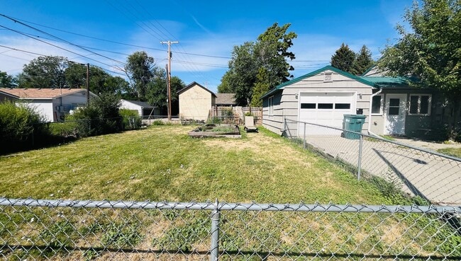 1820 6th St W Unit 1820 6th St W