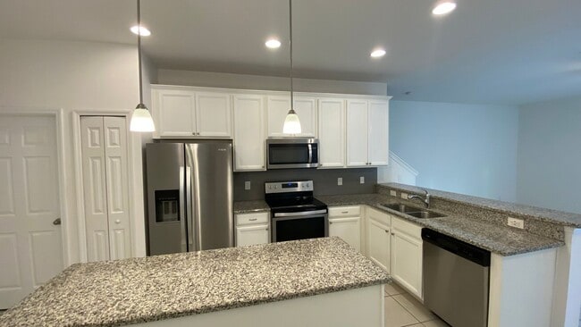 Photo - Corner Lot!! 3BD/2.5BA Town Home in Goldenrod Reserve in Orlando!