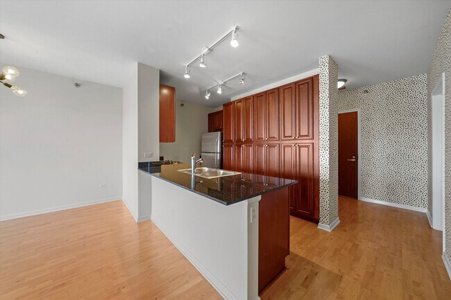 Photo - 1255 S State St Unit 1006