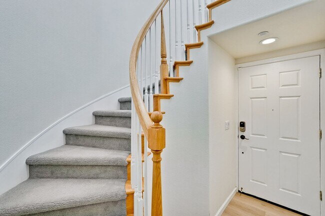 Photo - Beautiful 2 Bed 2 Bath End Unit Townhome in Communication Hills!