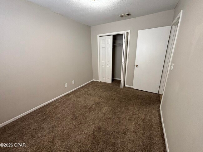 Photo - 2701 E 8th Ct