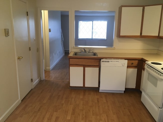 Photo - 356 Waterville St