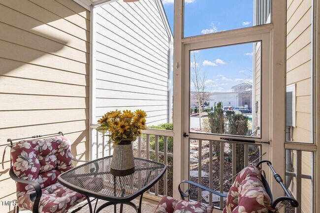 Photo - 550 Balsam Fir Dr