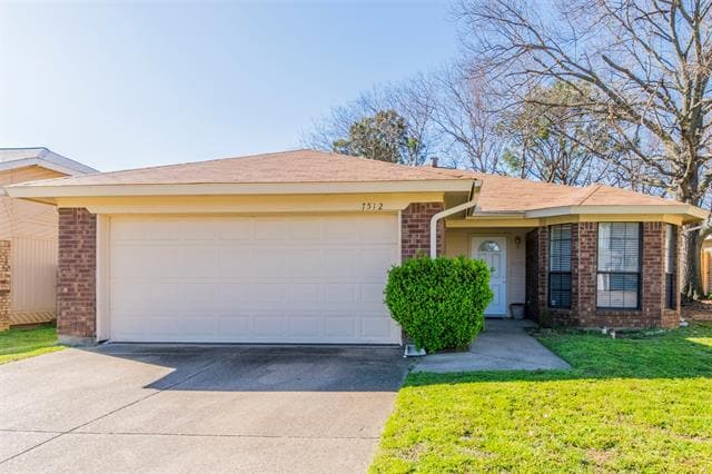 Photo - 7512 Down Hill Dr House