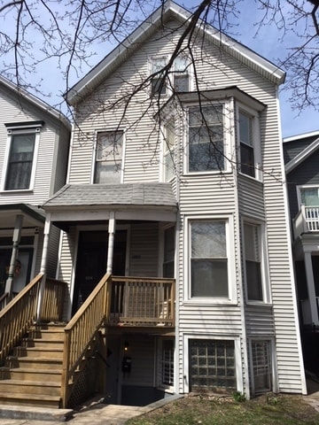 Building Photo - 1116 W Wellington Ave Unit 1