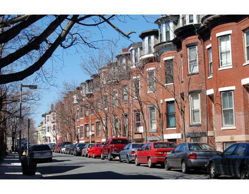 Las imágenes son muestras representativas de la unidad anunciada. Las unidades reales mostradas durante los recorridos pueden variar. - 31 Delle Ave