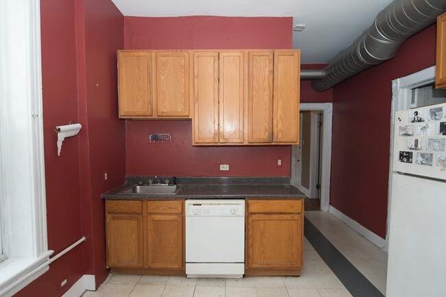 Photo - 1056 N Rockwell St Unit M02R