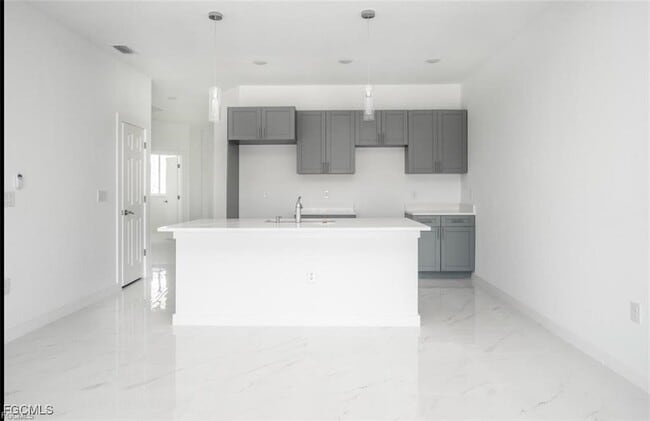 Photo - 2425 Mansfield Ave S