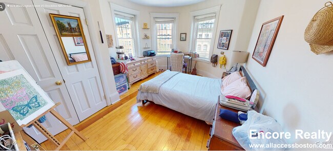 Photo - 674 Washington St Unit 2