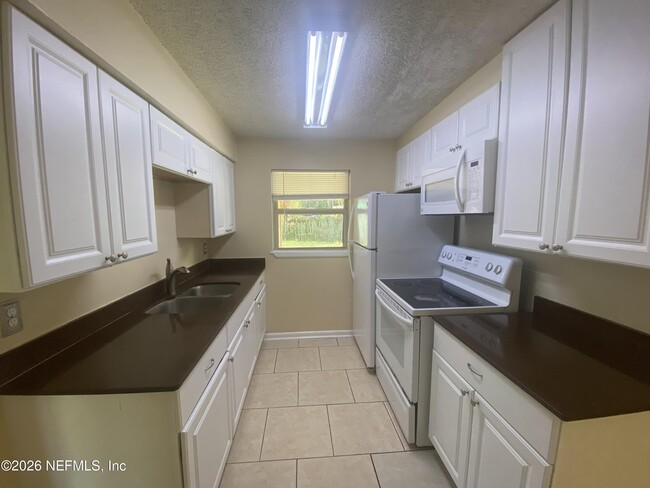 Photo - 11938 Inland Dr