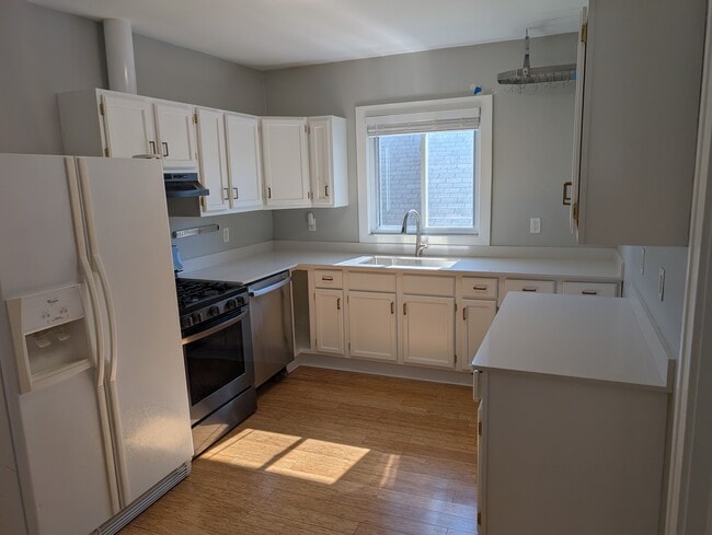 Photo - 1298 Marshall Ave Unit Upper