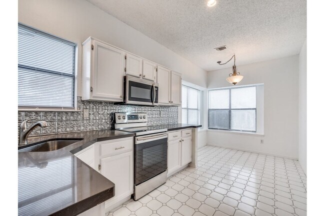 Photo - 6501 Topaz Dr