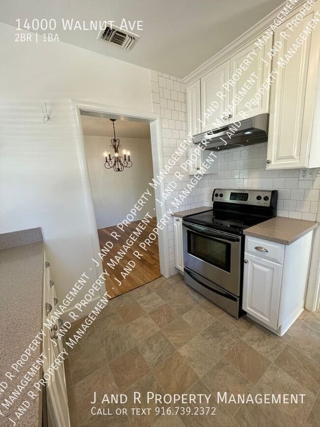 Photo - 14000 Walnut Ave