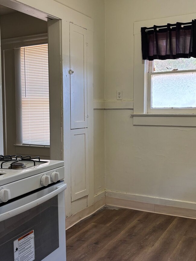 Photo - Affordable 1 bedroom 1 bathroom home on Marks and McKinley.