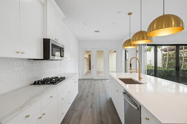 Building Photo - 6020 Curie Pl