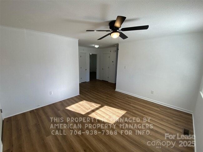 Photo - 3818 Vanderburg Dr