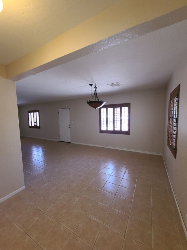 Photo - Classic Woodlea Charm with Modern Updates