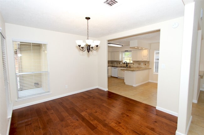 Photo - 2731 Colony Dr