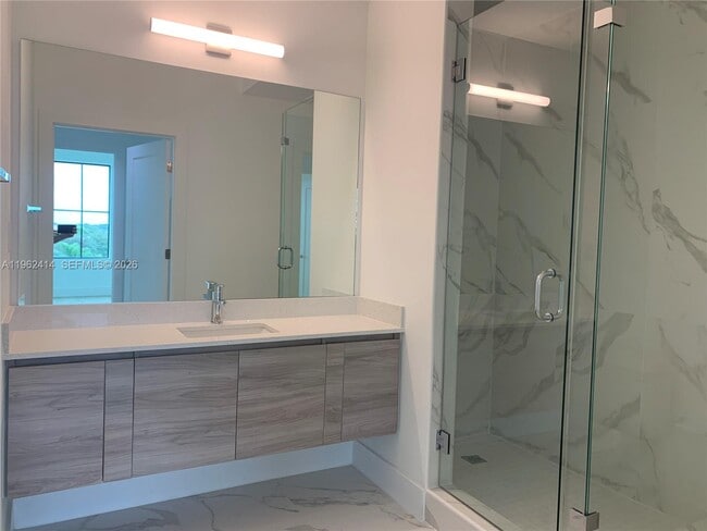 Photo - 4100 Davie Rd Unidad 402