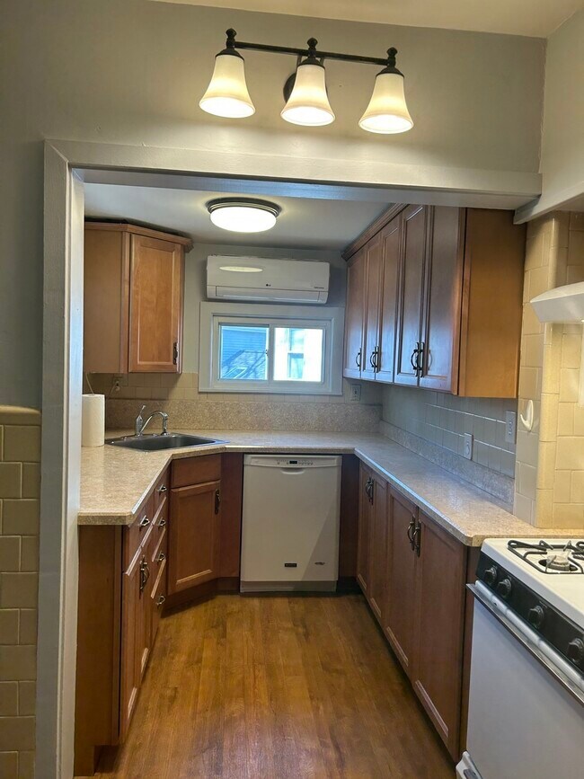 Photo - 11 Playstead Rd Unit 11