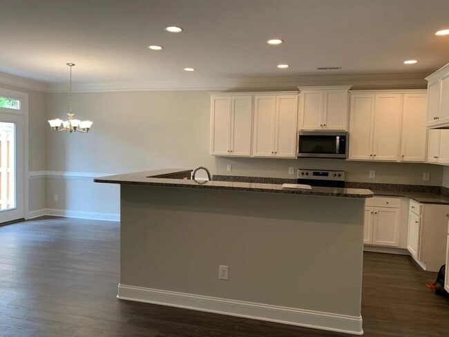 Photo - 846 Silver Leaf Dr