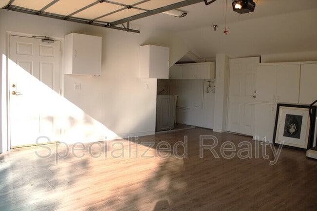 Photo - 1827 1/2 Hill Dr.,