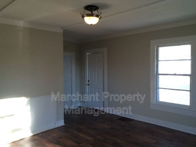 Photo - 1 Traction St