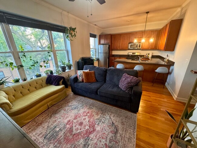 Photo - 1951 N Whipple St