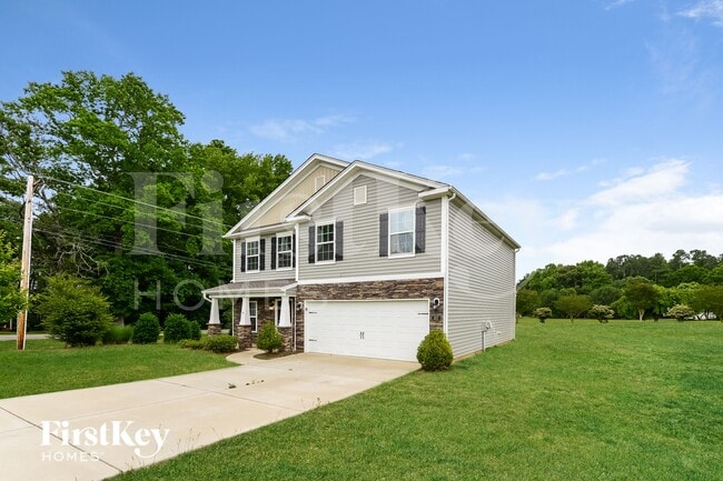 Photo - 107 Sawyer Ln