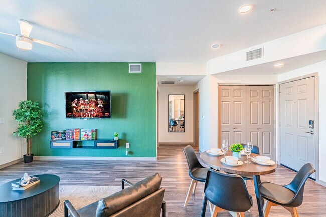 Photo - 9600 W Georgia Ave Unidad ID1369234P