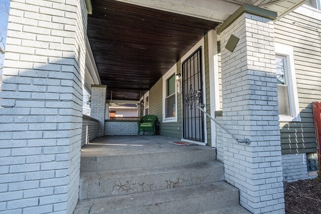 Photo - 3541 Birchwood Ave